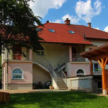 Lejlighed Prenocisca Angelin Hram, Tiny Markovec
